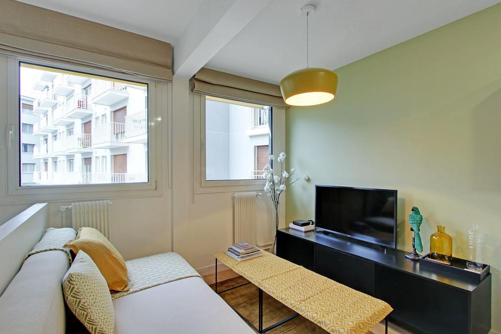 Pick A Flat'S Apartment In Eiffel Tower- Boulevard De Grenelle Париж Екстер'єр фото